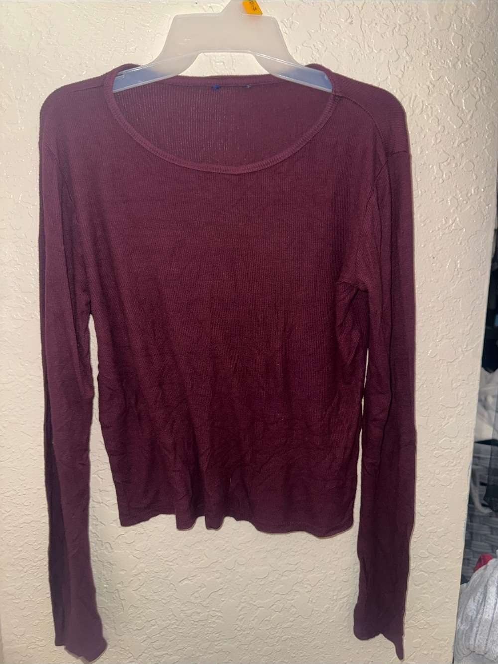 Women's Long-Sleeve Scoop Neck Top - Burgundy
